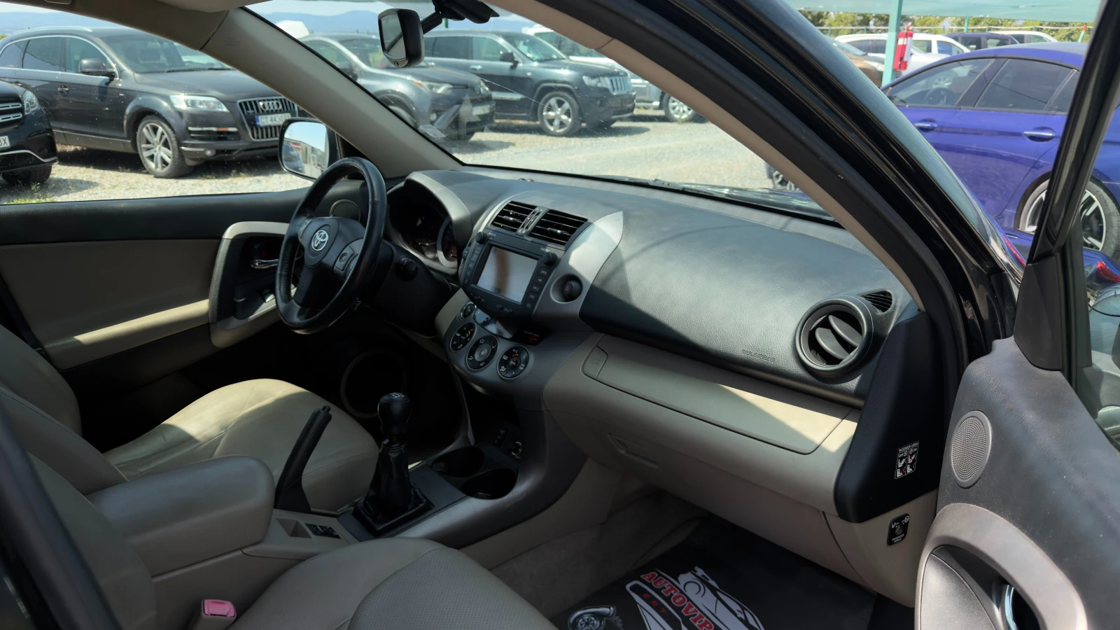 Toyota Rav4 2.2 D-CAT* 177 к.с* CAMERA-NAVI* TV* , снимка 12 - Автомобили и джипове - 55200836