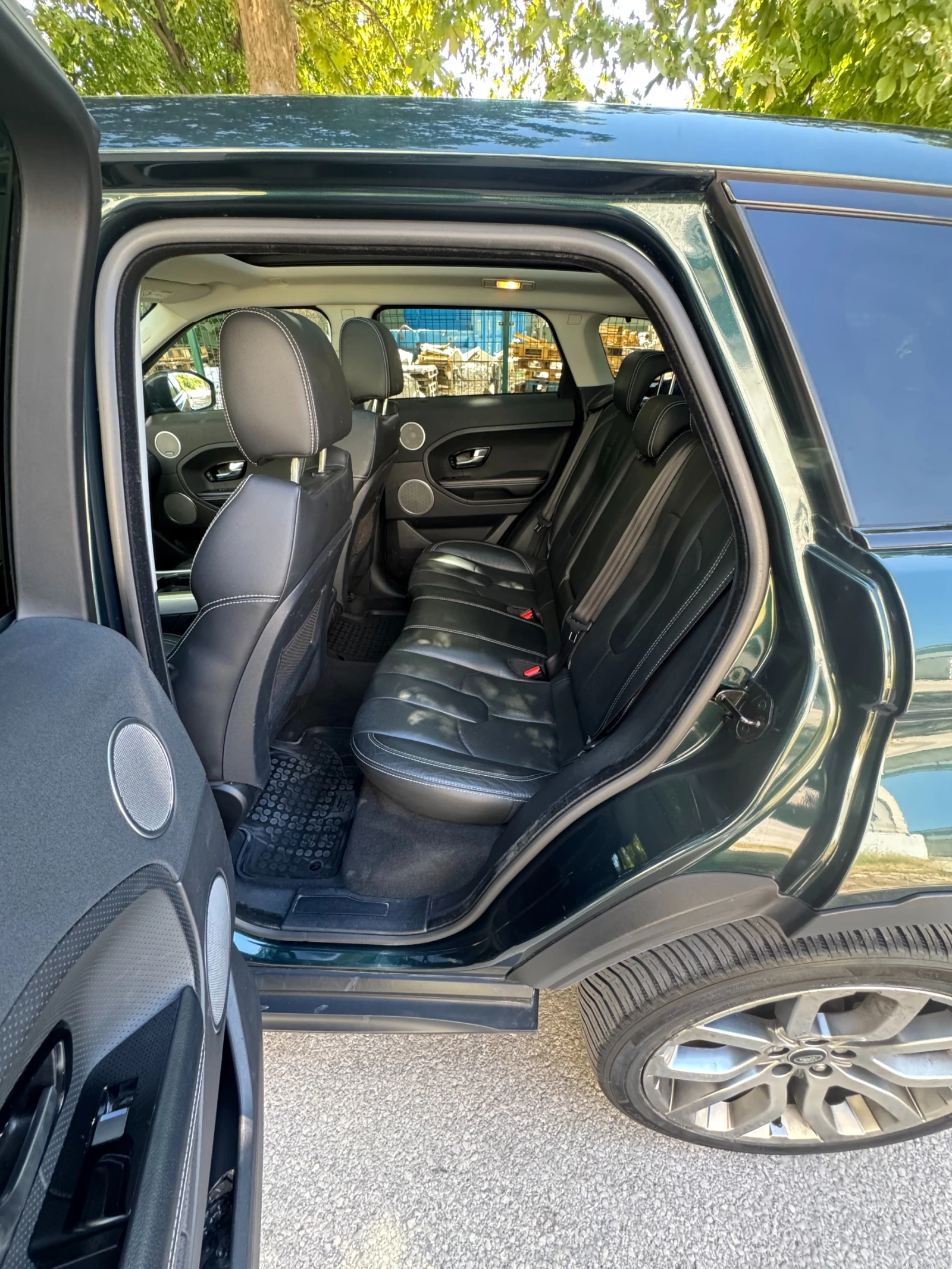 Land Rover Range Rover Evoque 2.2L, снимка 8 - Автомобили и джипове - 55679367