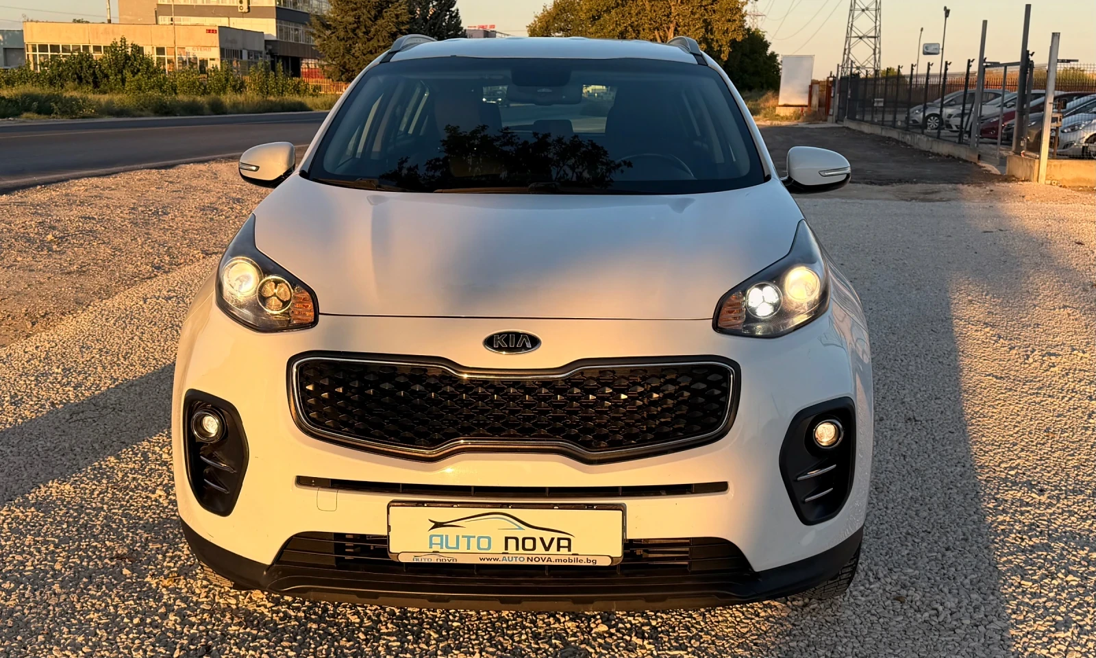 Kia Sportage 1.6 БЕНЗИН 132 К.С. КАМЕРА! NAVI! КАТО НОВА!!!, снимка 2 - Автомобили и джипове - 55982070