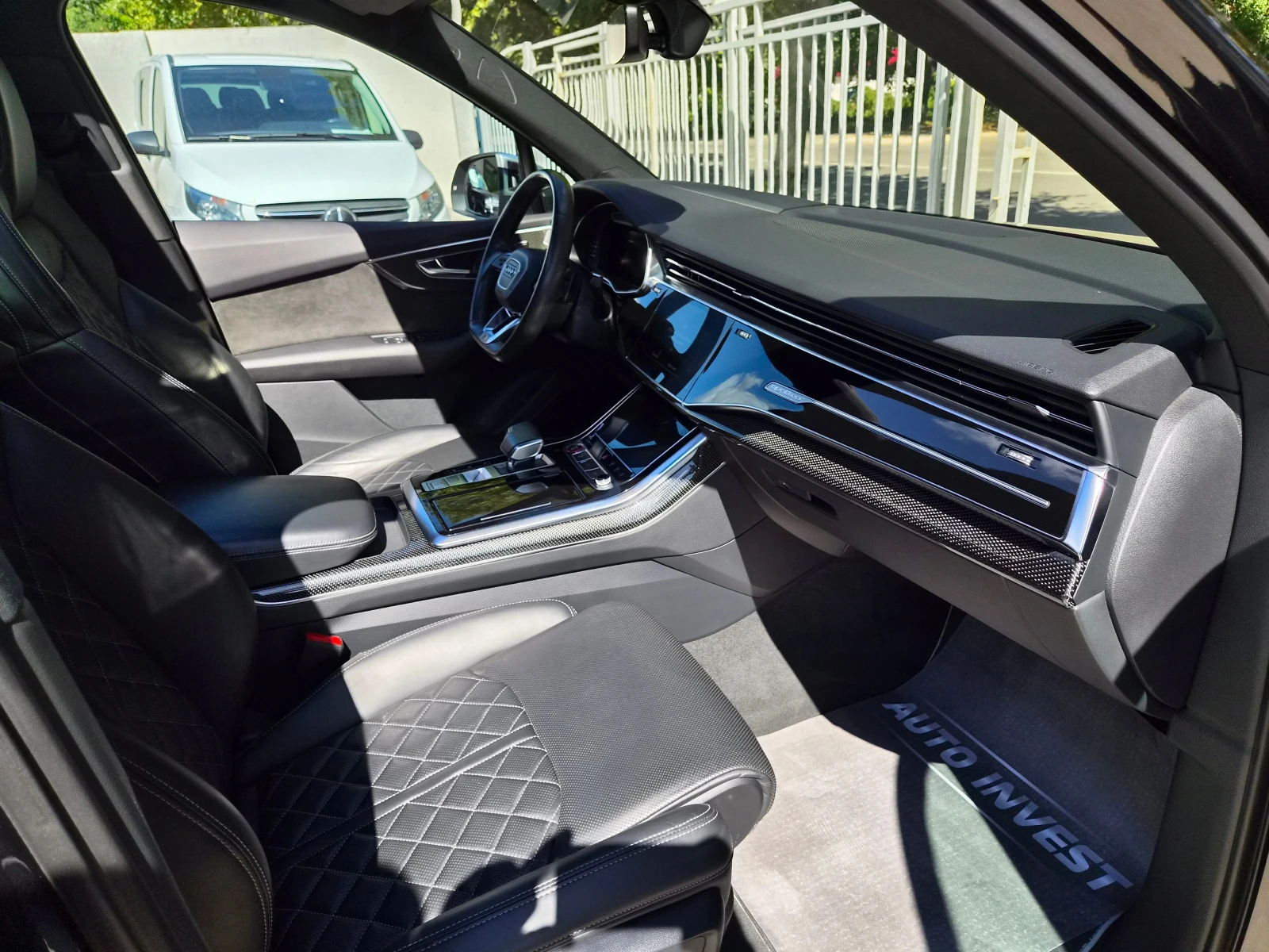 Audi SQ7 435ps* Lazer* Carbon* B&O* Head Up* Distr* Pano* , снимка 10 - Автомобили и джипове - 56210565