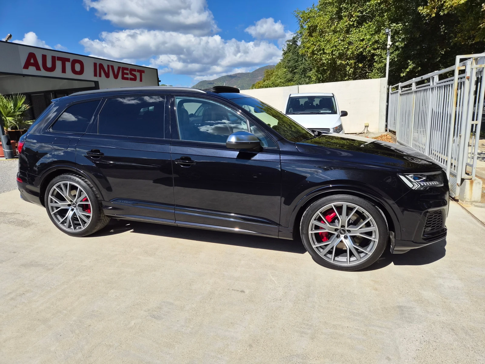 Audi SQ7 435ps* Lazer* Carbon* B&O* Head Up* Distr* Pano* , снимка 8 - Автомобили и джипове - 56210565