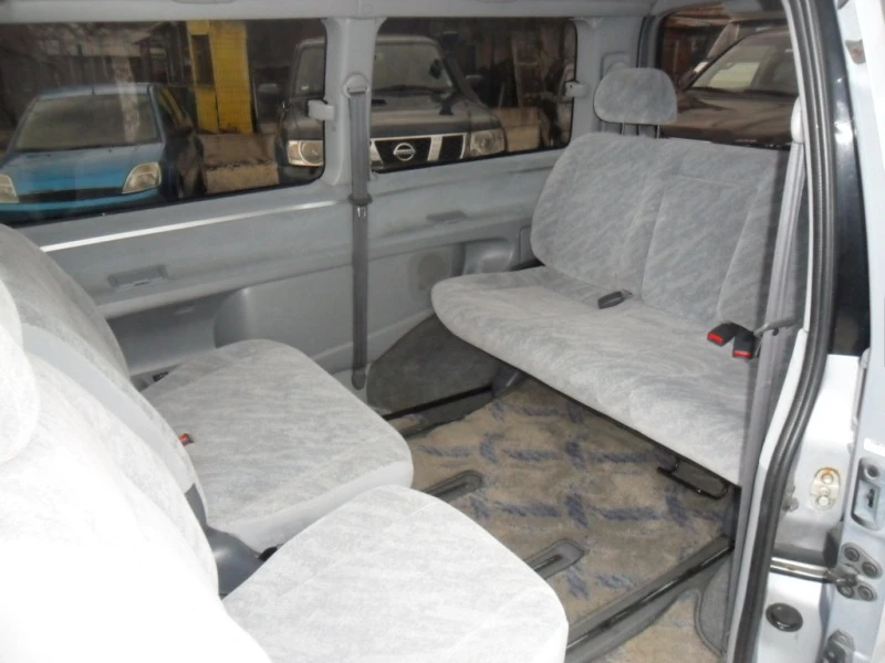 Toyota Hiace 3.0 D4D 4X4 AVTOMAT, снимка 17 - Бусове и автобуси - 43663486