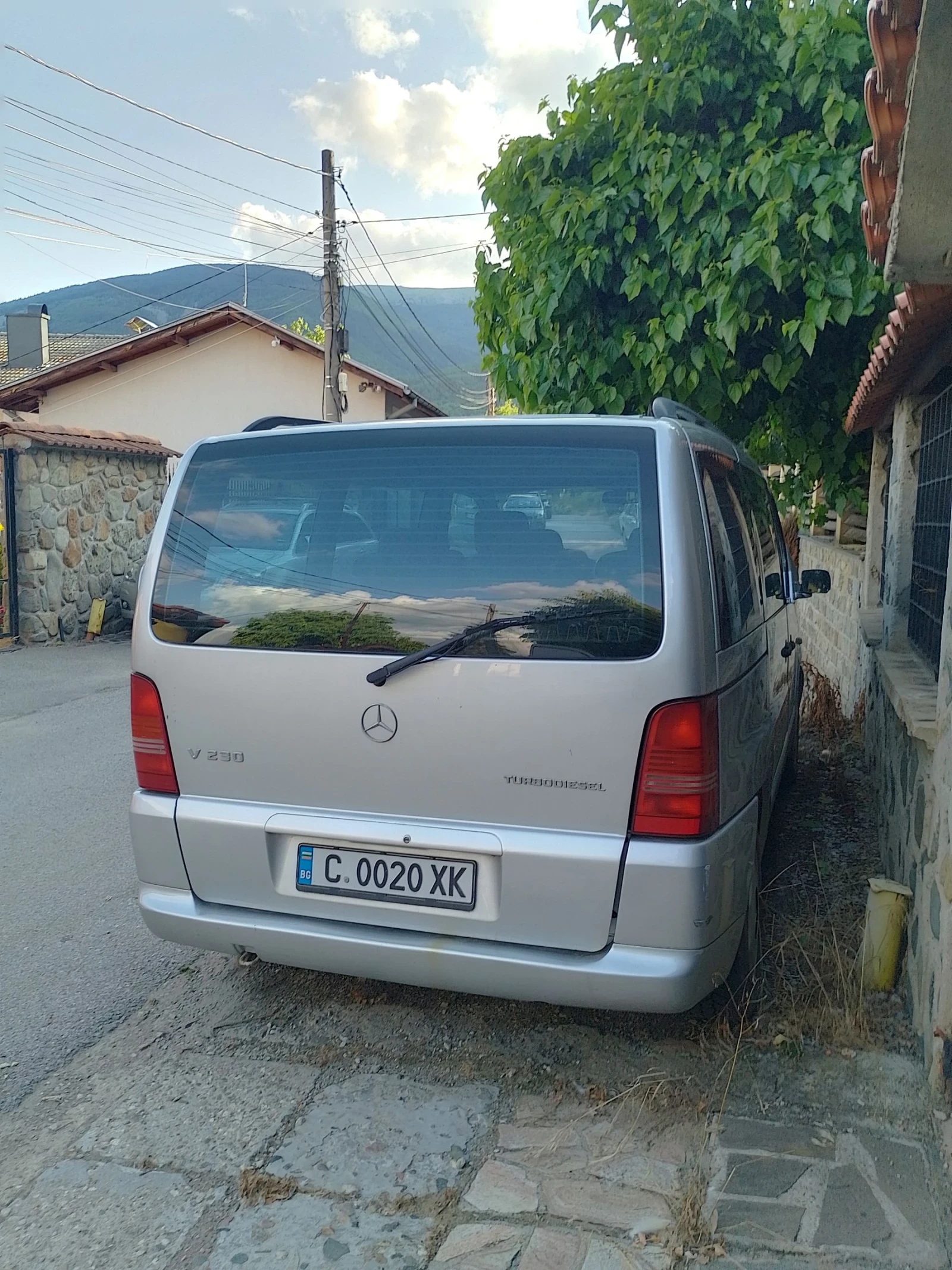 Mercedes-Benz V 230  - изображение 4