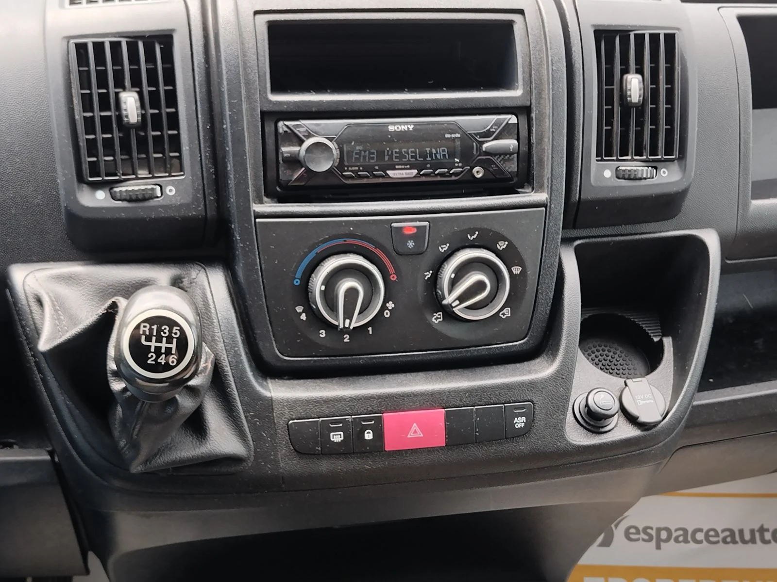 Peugeot Boxer 2.2BlueHDI/120к.с./L1H1, снимка 16 - Бусове и автобуси - 55190151