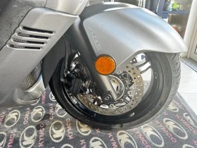 Suzuki Burgman 650i Executive 10.2019г., снимка 9