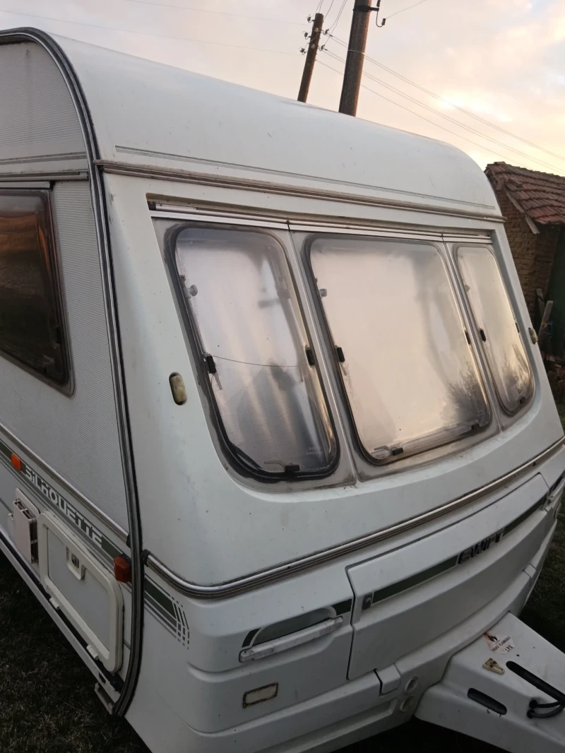 Каравана Swift Silhouette , снимка 3 - Каравани и кемпери - 52947045