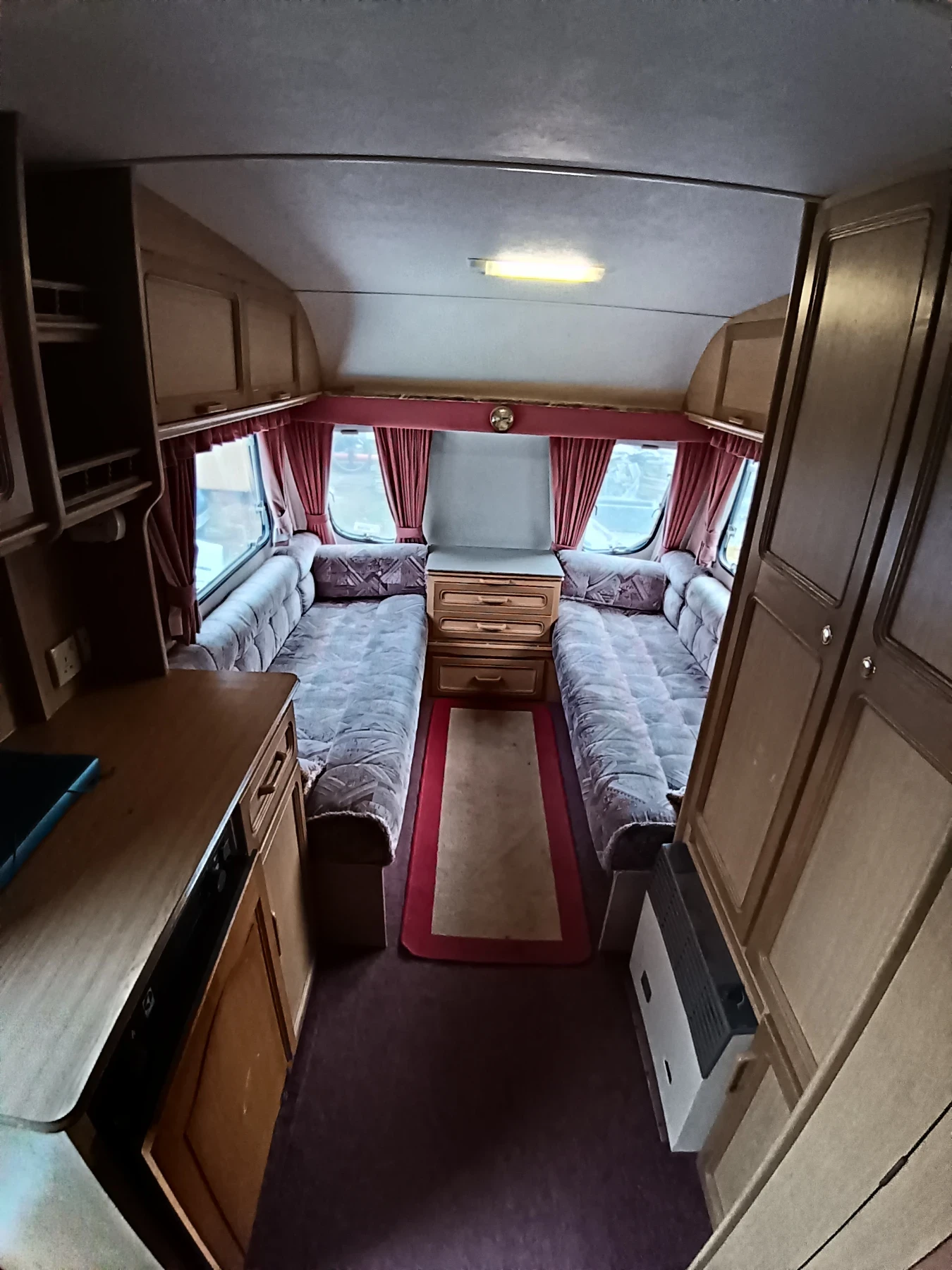 �������� Swift Silhouette  | Mobile.bg � ����������� 17