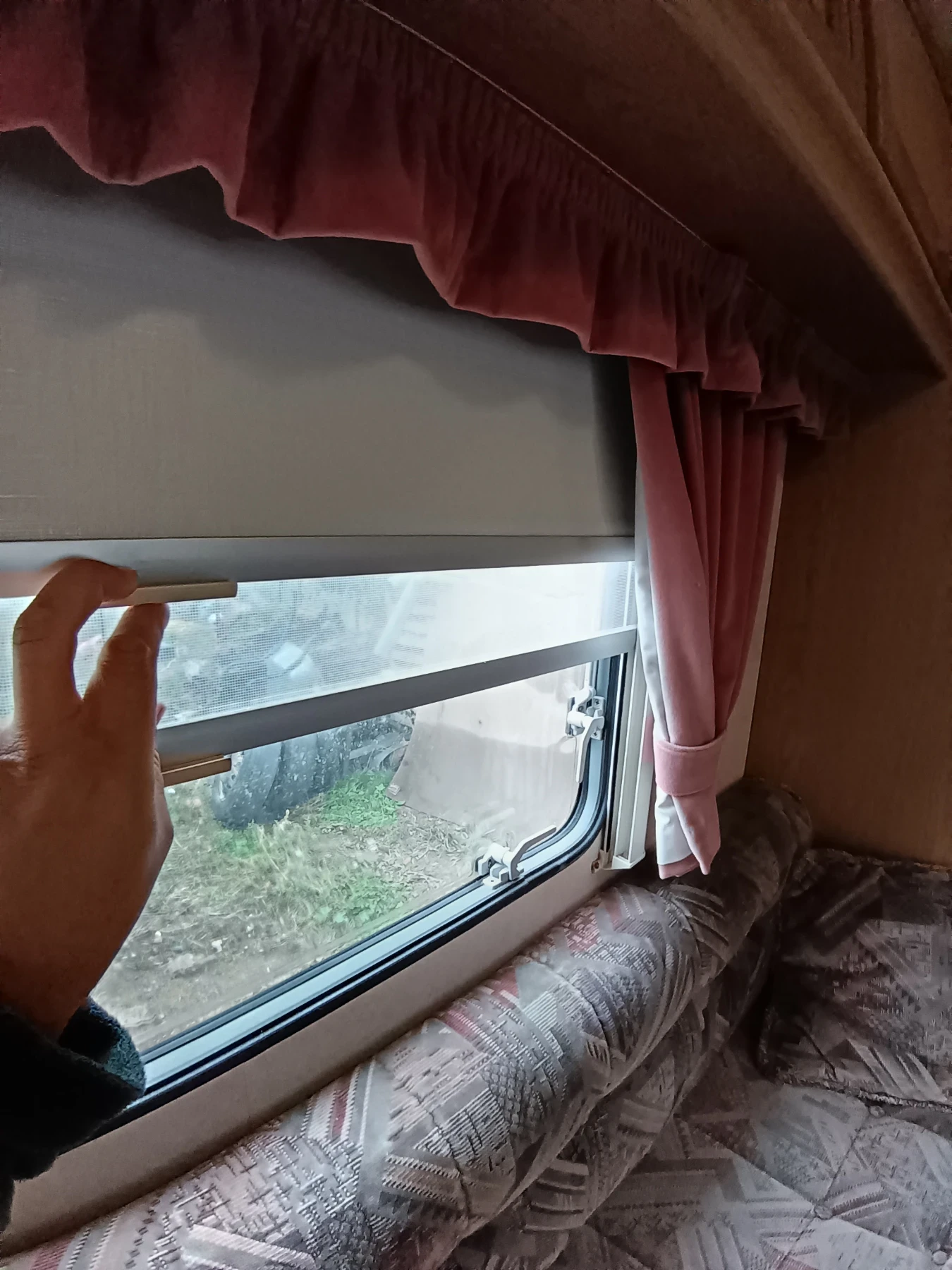 �������� Swift Silhouette  | Mobile.bg � ����������� 16