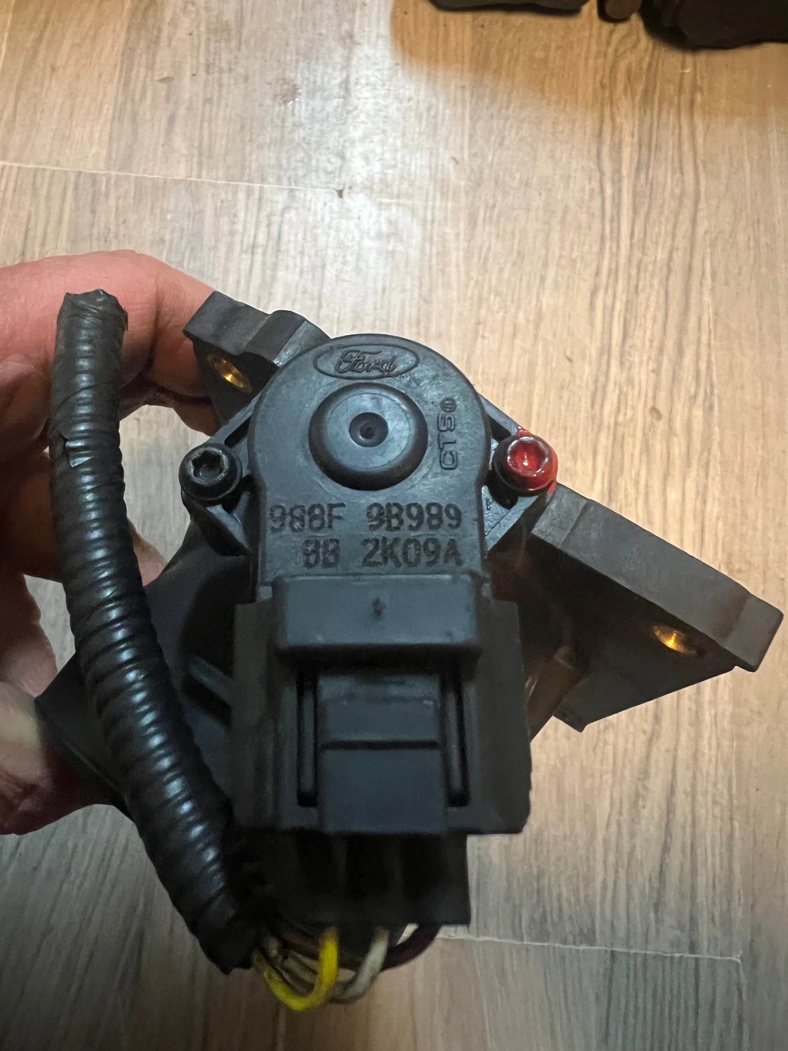 988F9B989  ��������� ����� ��� ������� ����� MAZDA 5 6 1.8 2.0i 988F 9B989 IS7U-9E927-CA | Mobile.bg � ����������� 3