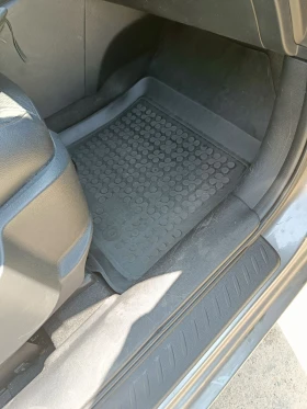 Kia Carens, снимка 17