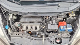 Honda Jazz 1.4 Автомат панорам сервизна книжка, снимка 14