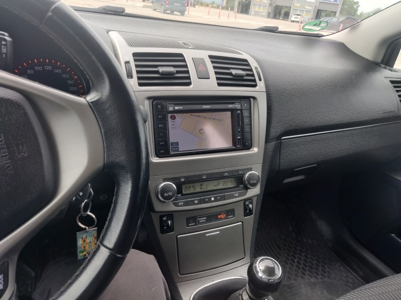 Toyota Avensis, снимка 5 - Автомобили и джипове - 45945345