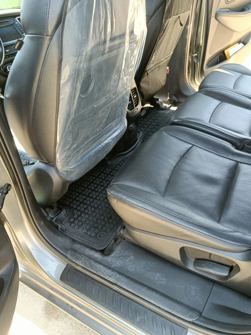 Kia Carens, снимка 14 - Автомобили и джипове - 50116148