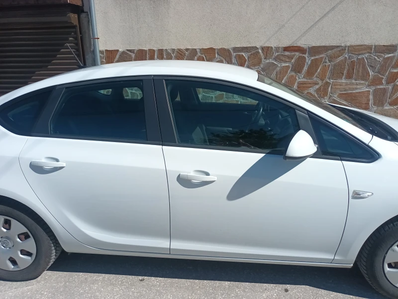 Opel Astra, снимка 4 - Автомобили и джипове - 48529097