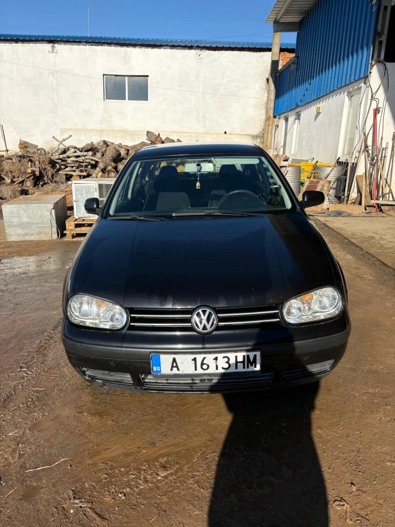 VW Golf, снимка 1 - Автомобили и джипове - 48619691