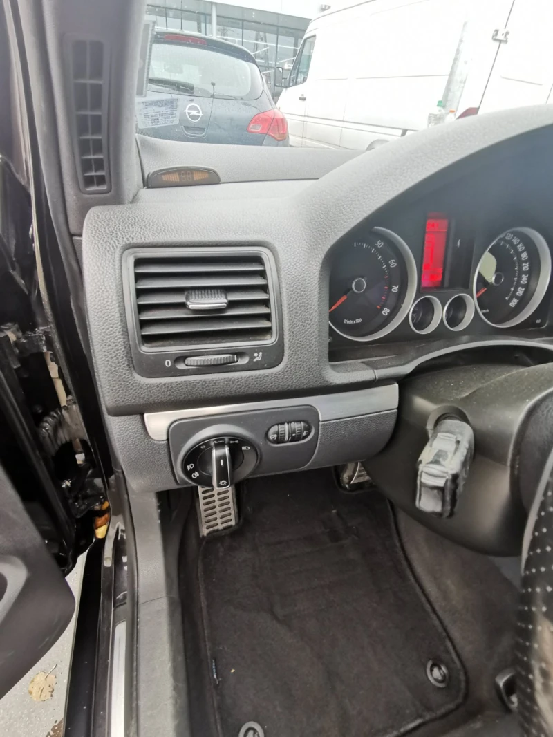 VW Golf GTI, снимка 8 - Автомобили и джипове - 49509250