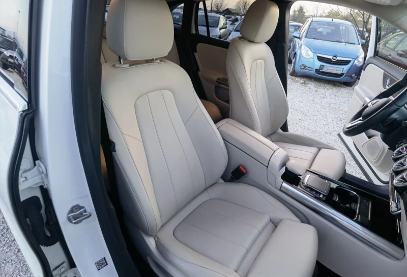 Mercedes-Benz GLA 250 2.0 39000км, снимка 12 - Автомобили и джипове - 50111488