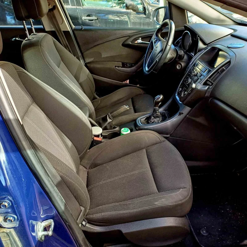 Opel Astra, снимка 7 - Автомобили и джипове - 52723367