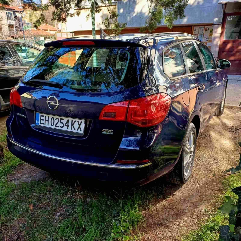 Opel Astra, снимка 3 - Автомобили и джипове - 52723367