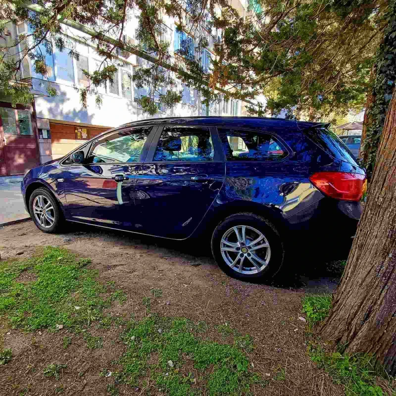 Opel Astra, снимка 4 - Автомобили и джипове - 52723367