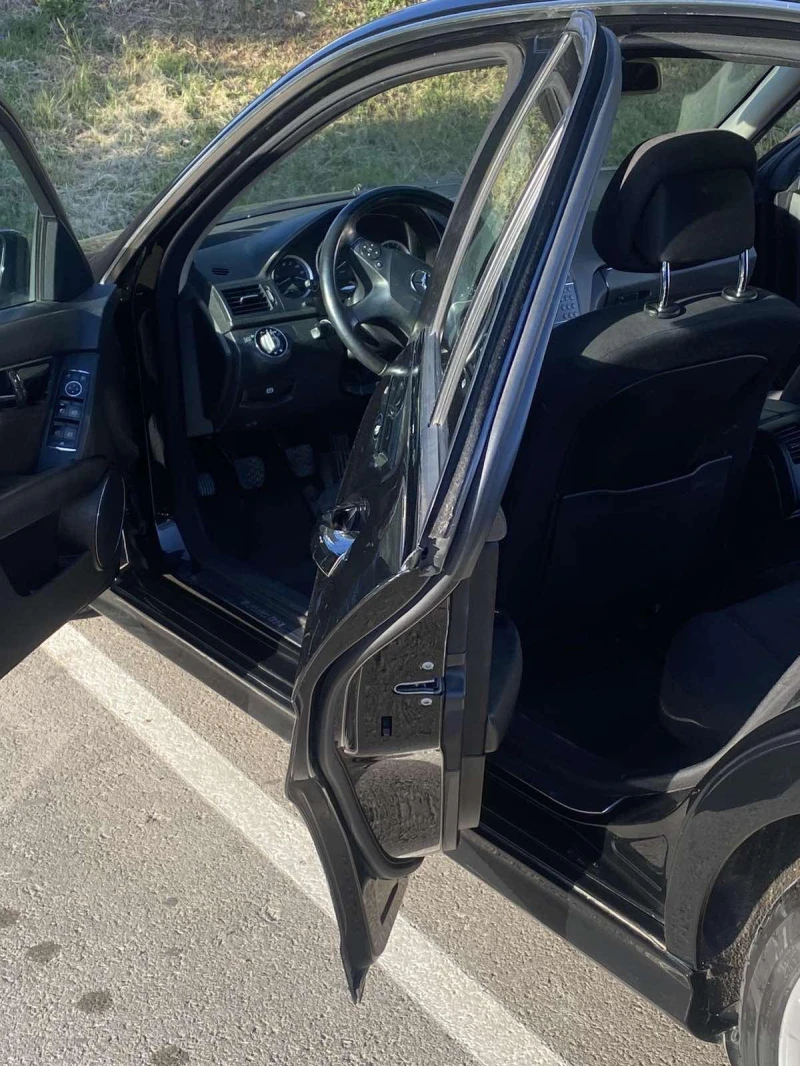 Mercedes-Benz 200, снимка 11 - Автомобили и джипове - 52352308