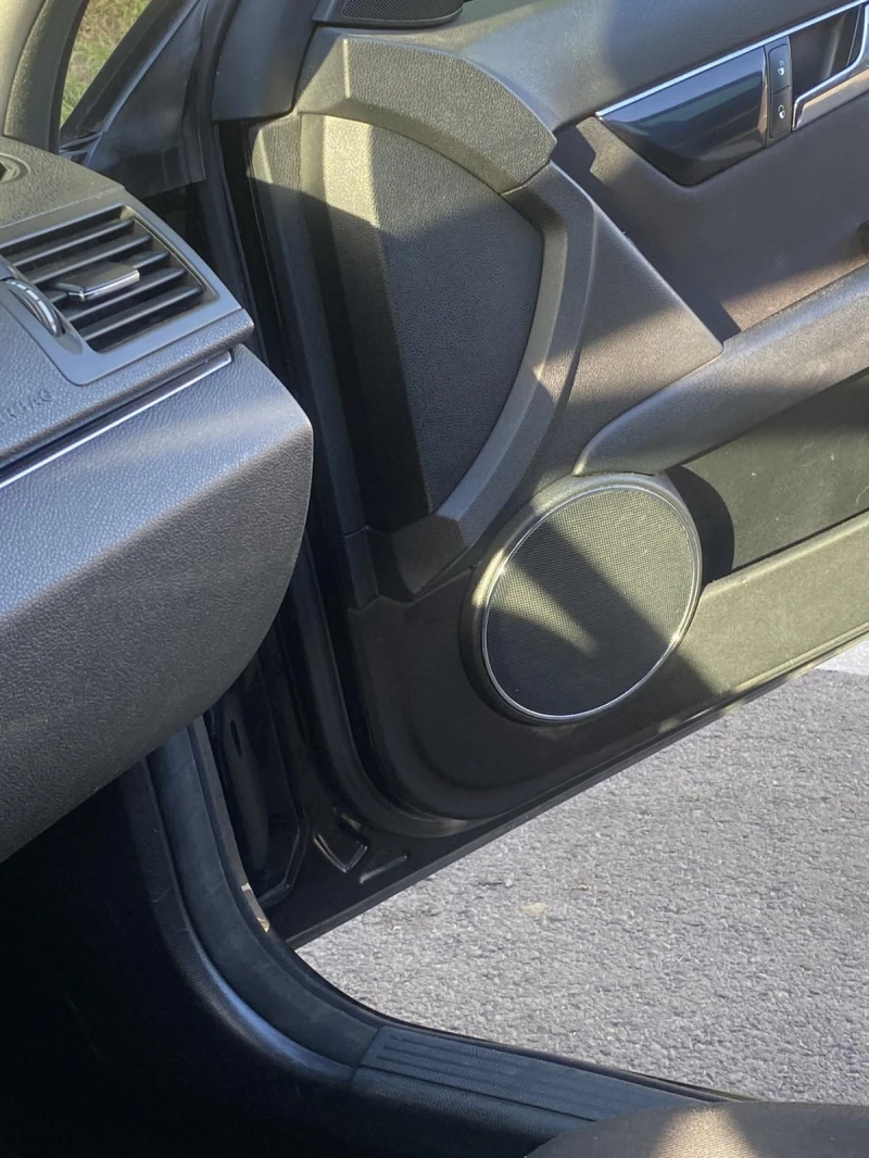 Mercedes-Benz 200, снимка 16 - Автомобили и джипове - 52352308