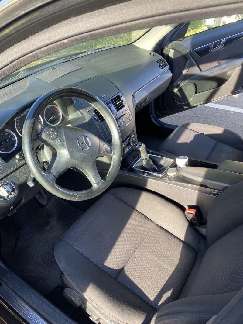 Mercedes-Benz 200, снимка 15 - Автомобили и джипове - 52352308