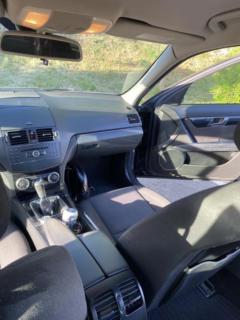 Mercedes-Benz 200, снимка 9 - Автомобили и джипове - 52352308