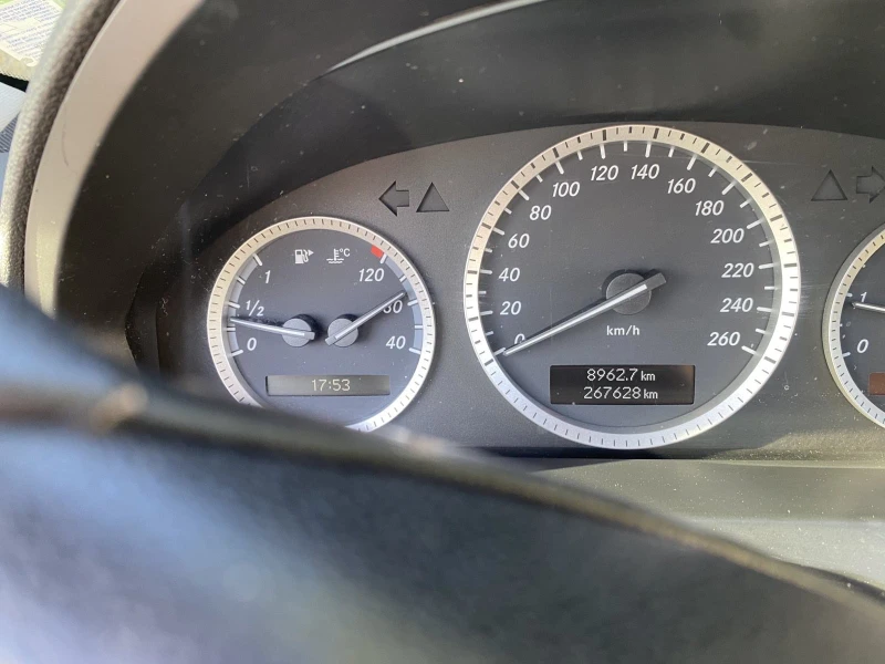 Mercedes-Benz 200, снимка 13 - Автомобили и джипове - 52352308