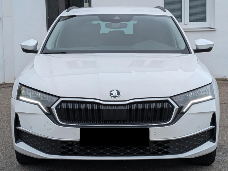 Skoda Octavia 2.0TDI* KEYLESS* CAM* NAVI* CARPLAY* , снимка 2 - Автомобили и джипове - 52489800
