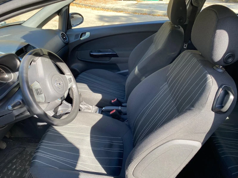 Opel Corsa, снимка 8 - Автомобили и джипове - 52581662