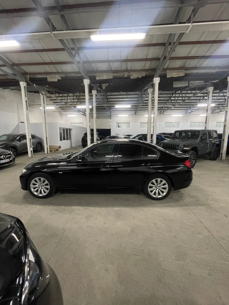 BMW 320 XDrive/Подгрев/парктр/КАТО НОВА !!!, снимка 8 - Автомобили и джипове - 53330336