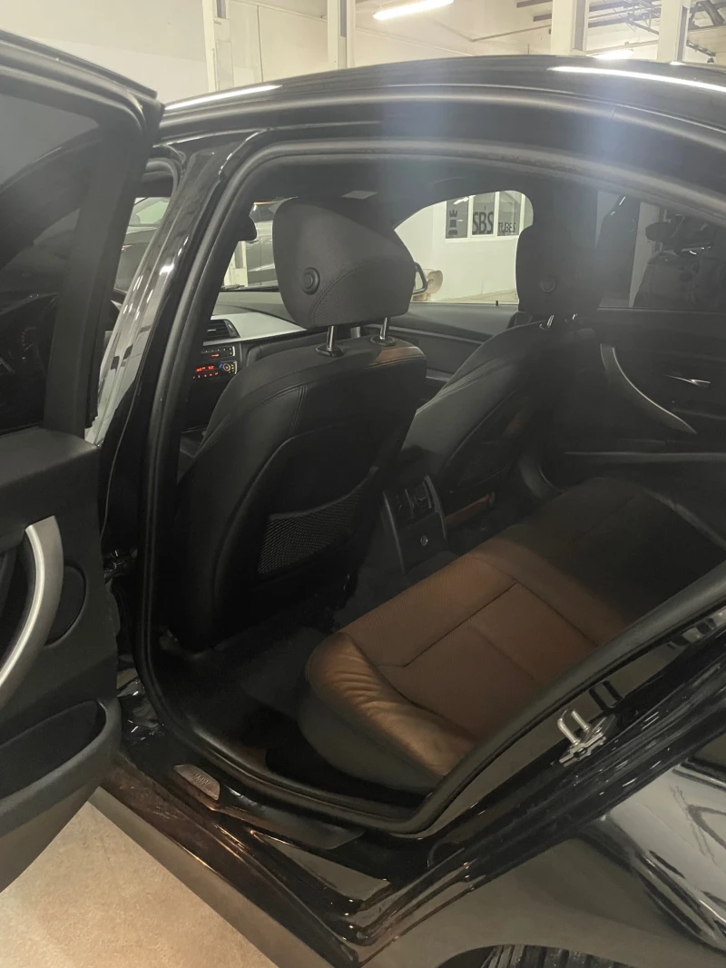 BMW 320 XDrive/Подгрев/парктр/КАТО НОВА !!!, снимка 16 - Автомобили и джипове - 53330336