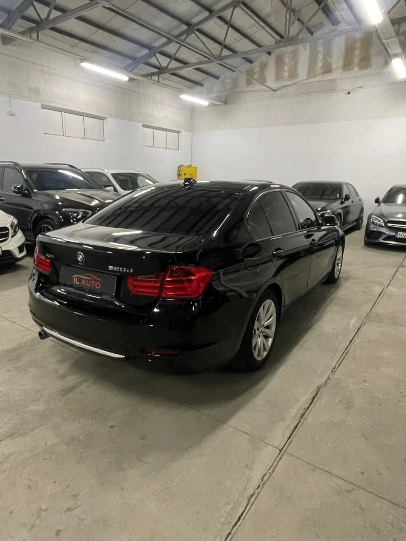 BMW 320 XDrive/Подгрев/парктр/КАТО НОВА !!!, снимка 5 - Автомобили и джипове - 53330336