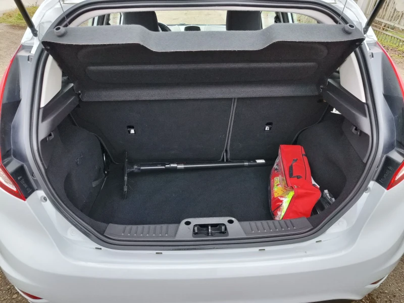 Ford Fiesta, снимка 8 - Автомобили и джипове - 53393445