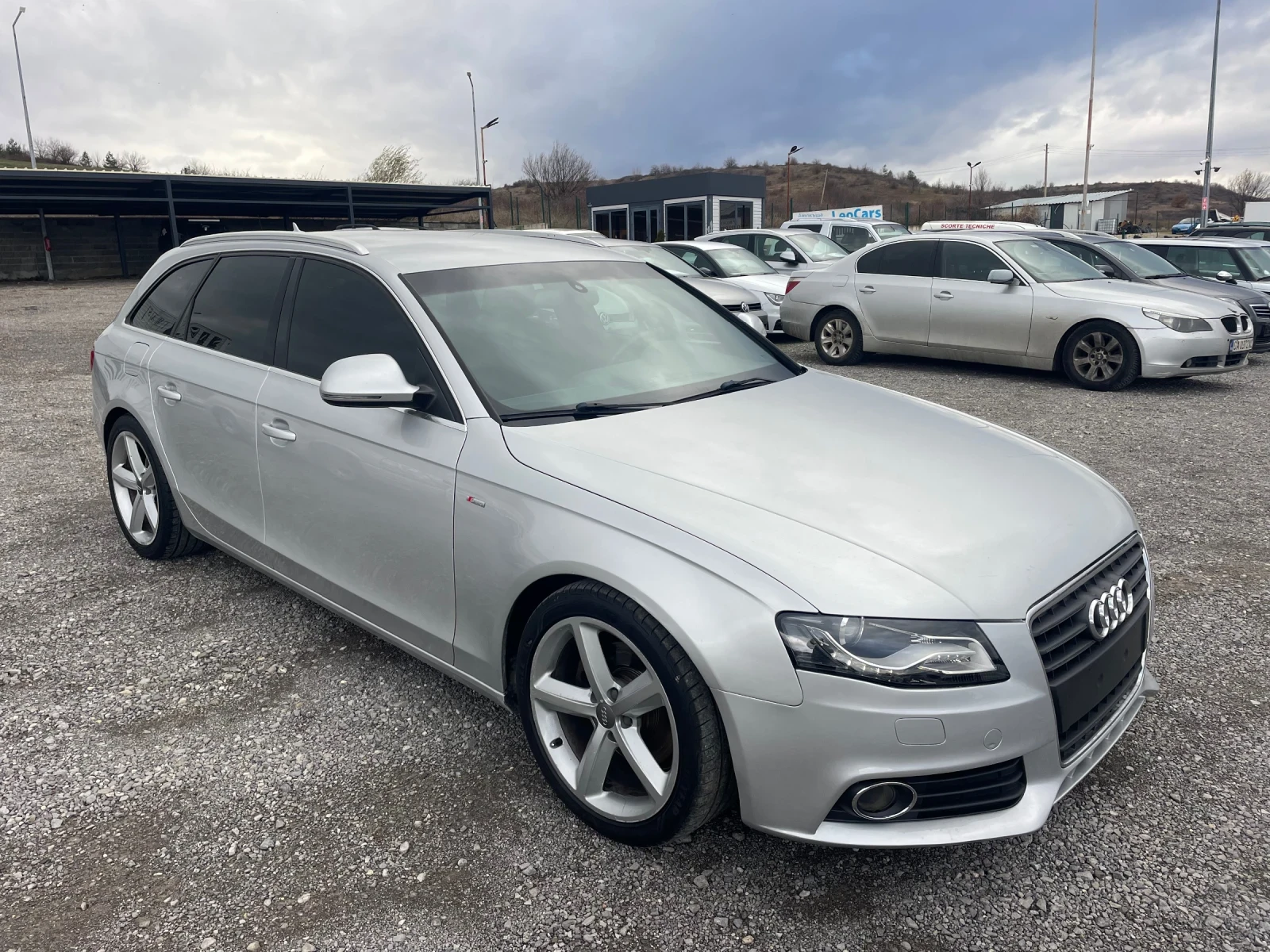 Audi A4 2.0TDI S-LINE LED BI-XENON 143КС - изображение 3