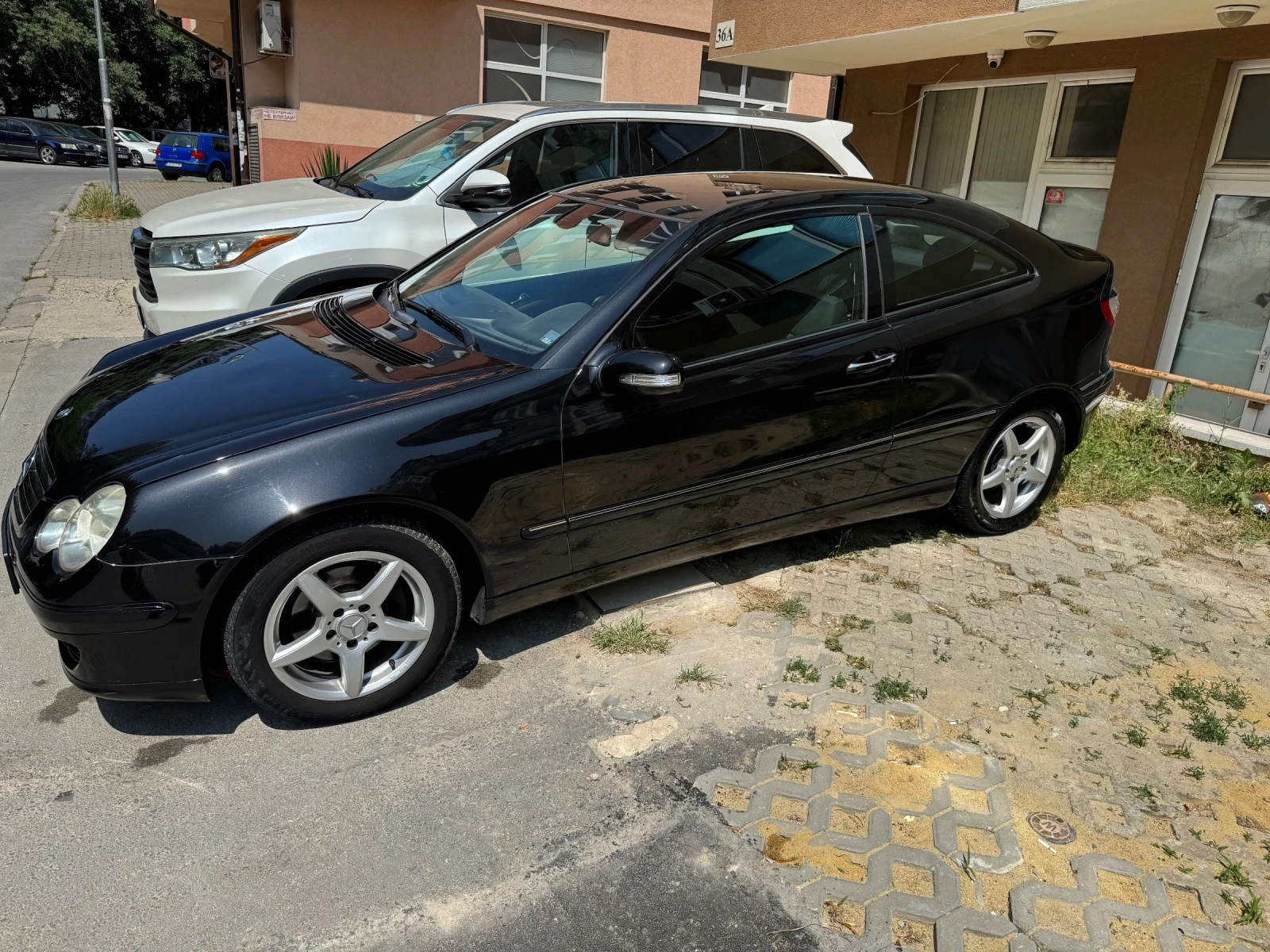 Mercedes-Benz C 200 | Facelift| 163к.с.| Alcantara| Отлично състояние - изображение 5