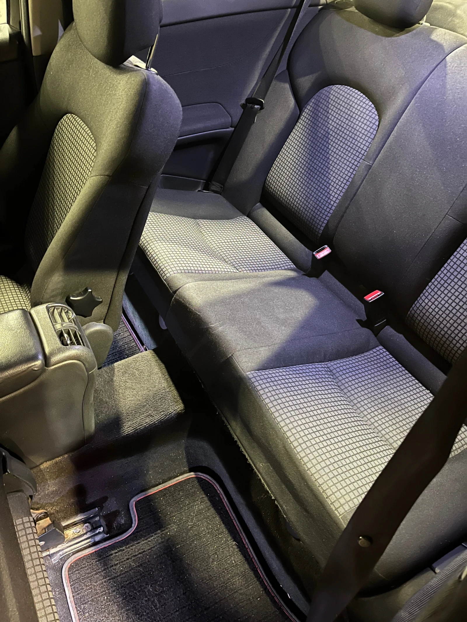 Mercedes-Benz C 200 | Facelift| 163к.с.| Alcantara| Отлично състояние - изображение 8