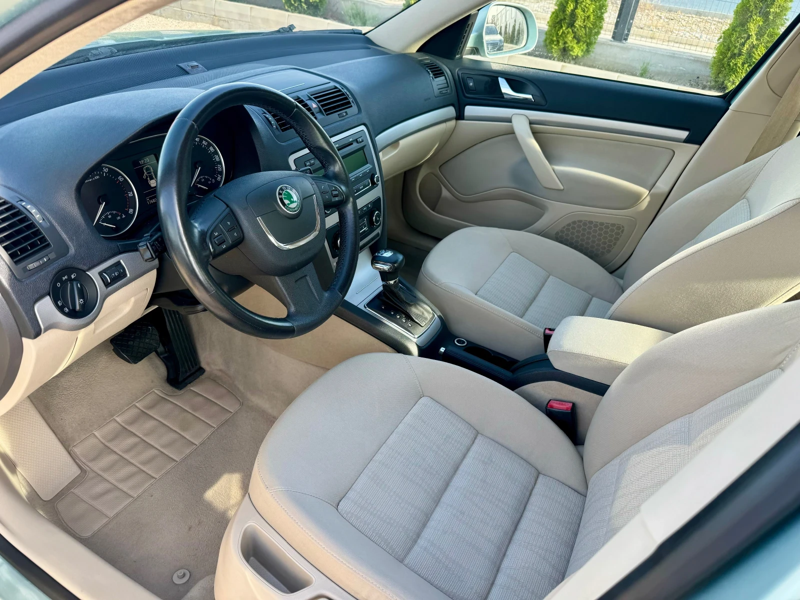 Skoda Octavia TSI dsg automatic - изображение 7