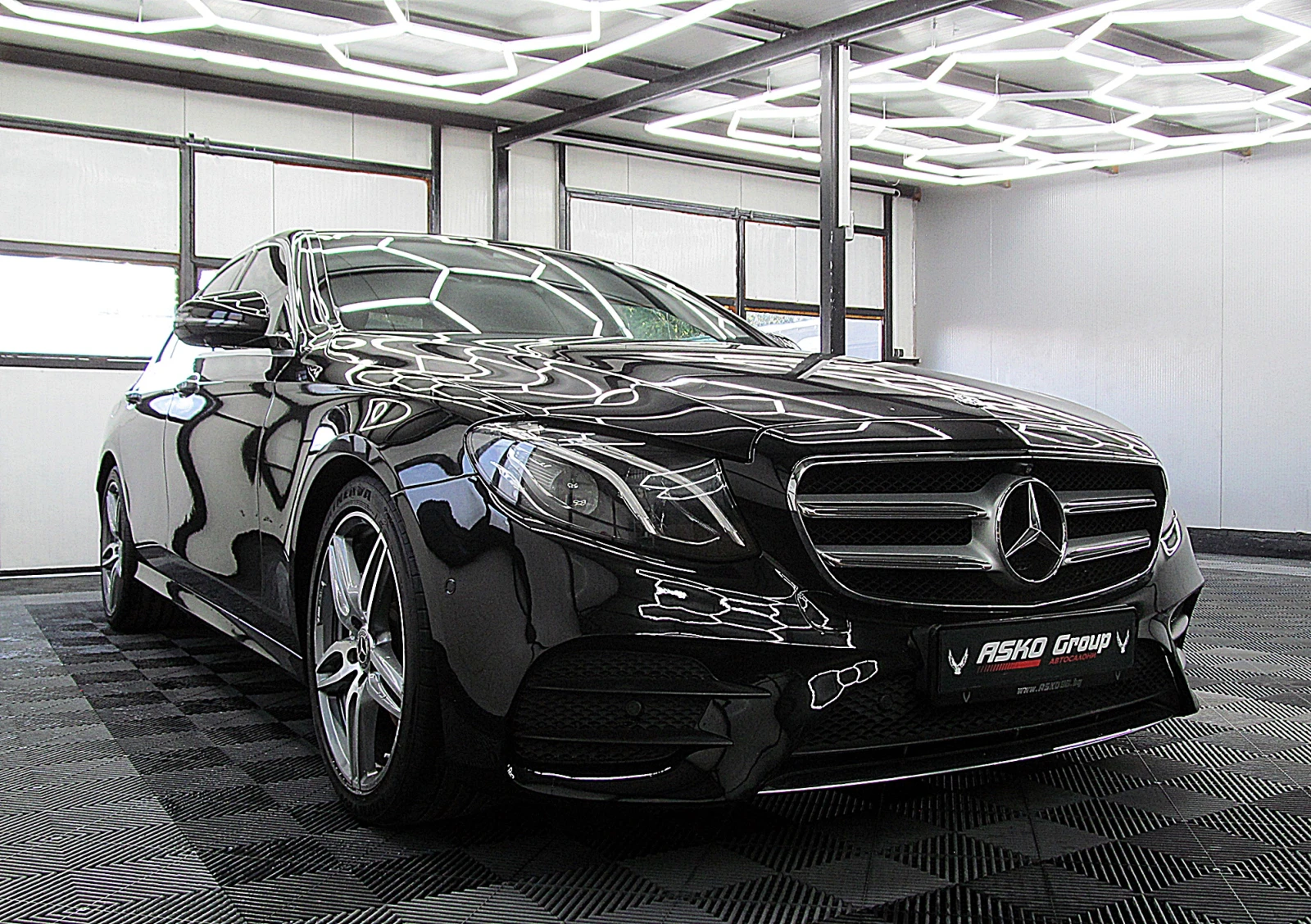 Mercedes-Benz E 220 PANORAMA/AMG/360-Kamera/9gt/СОБСТВЕН ЛИЗИНГ - изображение 3