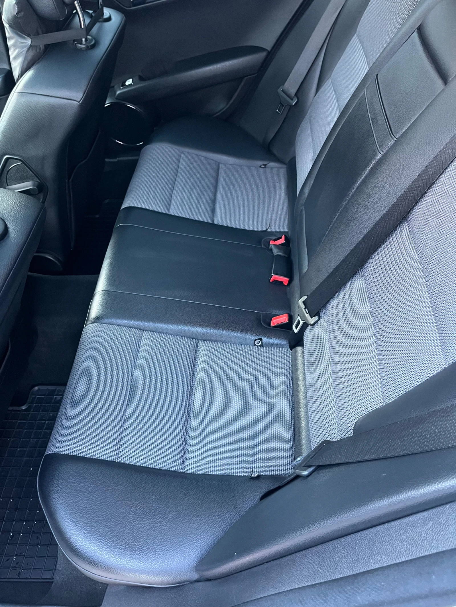 Mercedes-Benz C 300 AMG-Line-4MATIC-Edition  | Mobile.bg — изображение 8