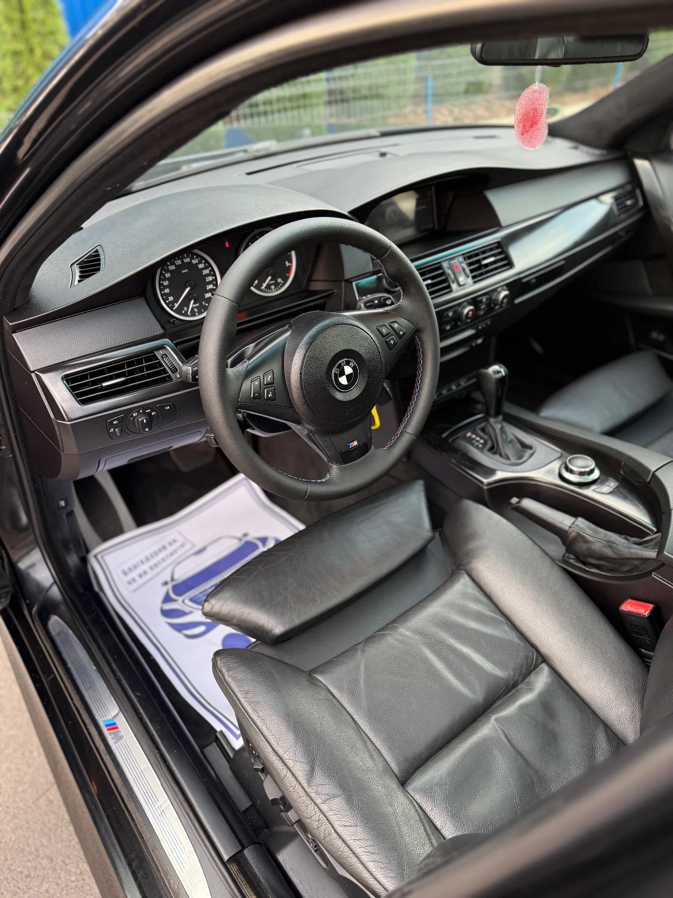 BMW 530 * M PACKET* RECARO* PANORAMA* MASAJ* PODGREV* LOGI - изображение 8