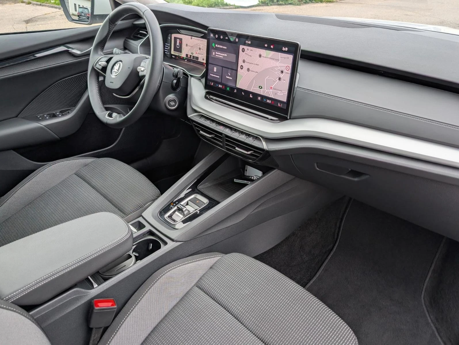 Skoda Octavia 2.0TDI* KEYLESS* CAM* NAVI* CARPLAY*  | Mobile.bg   13