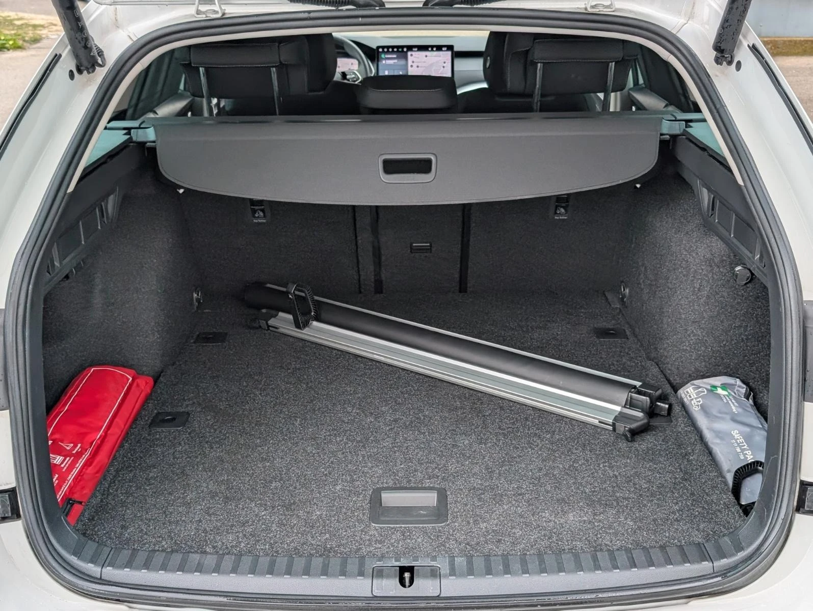 Skoda Octavia 2.0TDI* KEYLESS* CAM* NAVI* CARPLAY*  | Mobile.bg   17