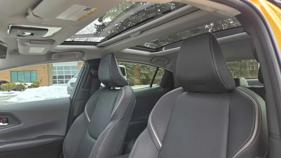 Toyota Prius LIMITED EDITION С РЕГИСТРАЦИЯ & АВТО КРЕДИТ, снимка 15 - Автомобили и джипове - 53799371