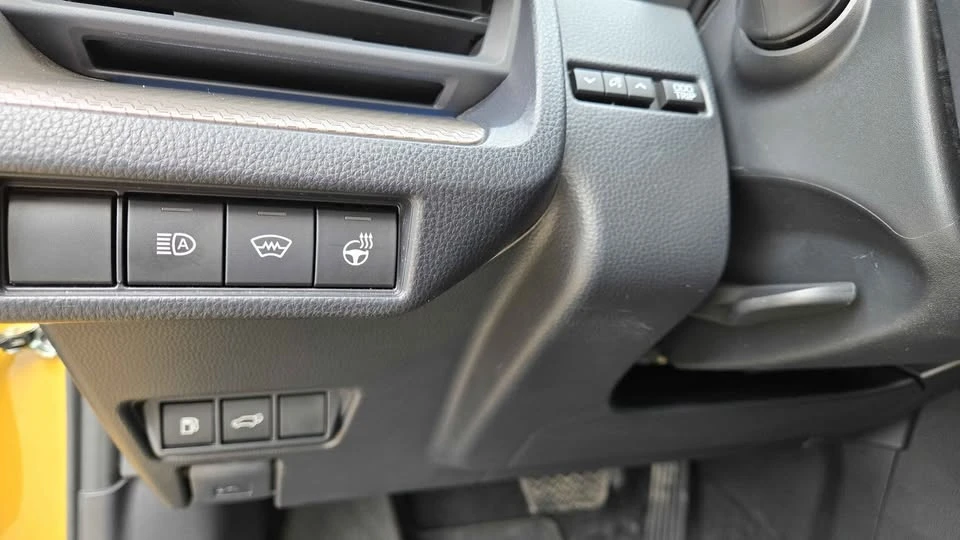 Toyota Prius LIMITED EDITION С РЕГИСТРАЦИЯ & АВТО КРЕДИТ, снимка 8 - Автомобили и джипове - 53799371