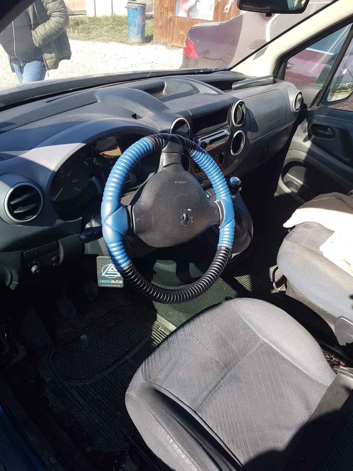 Peugeot Partner, снимка 8 - Автомобили и джипове - 53809521