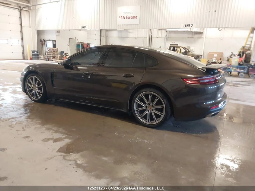 Porsche Panamera 4, снимка 3 - Автомобили и джипове - 54324227