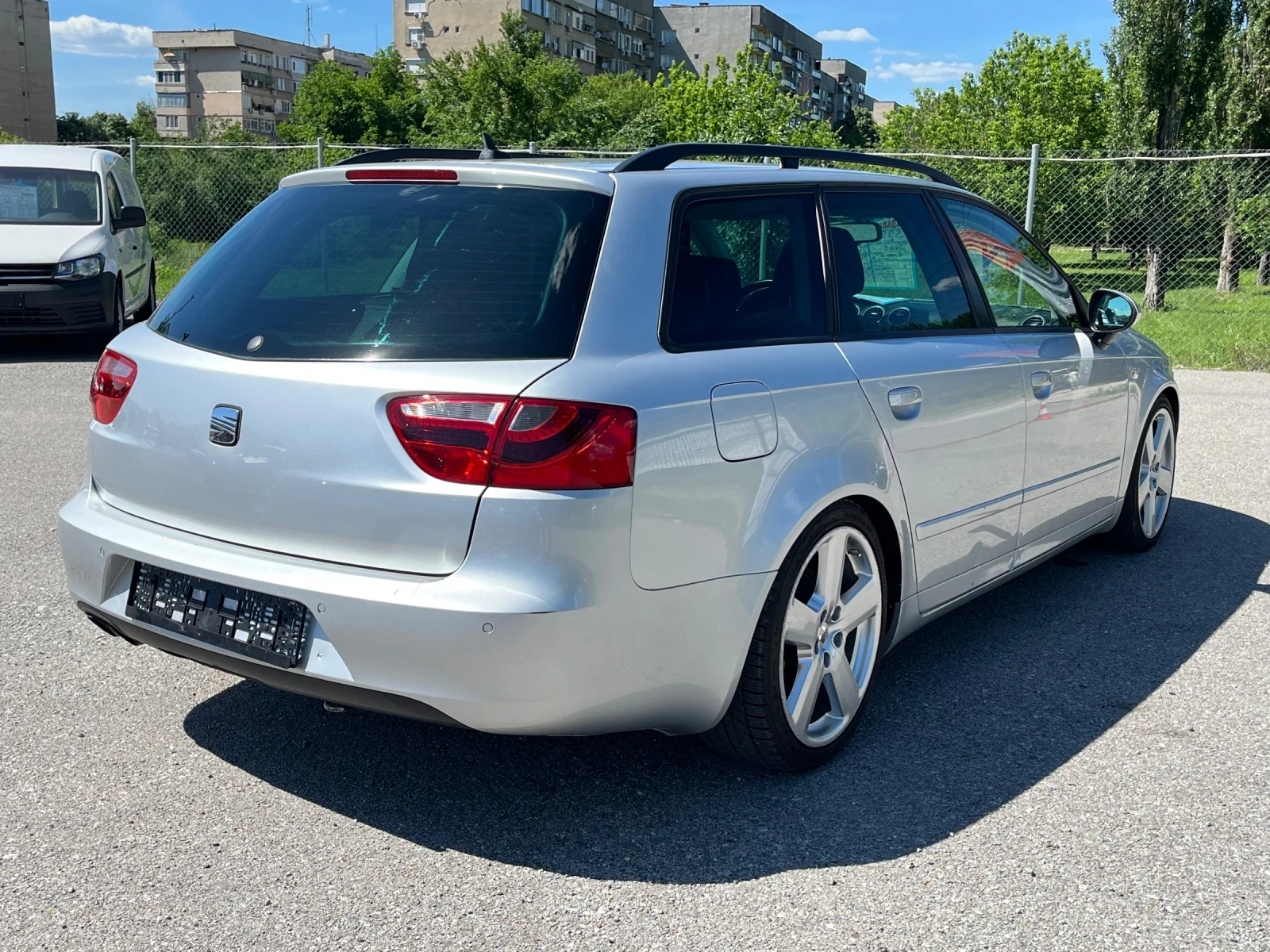 Seat Exeo ST 2.0TDI 170 Xenon Кожа Navi, снимка 5 - Автомобили и джипове - 54712081
