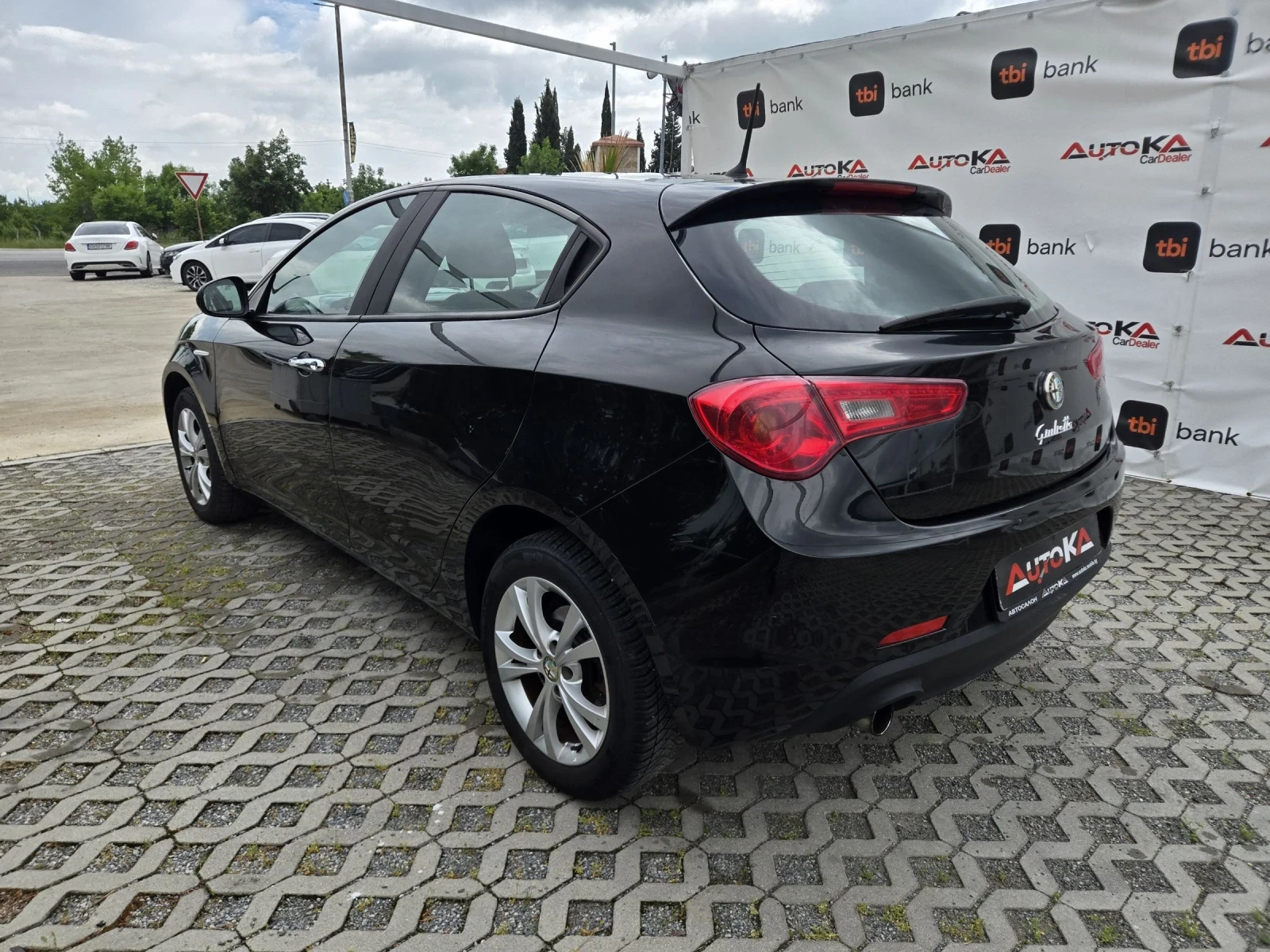 Alfa Romeo Giulietta 1.4T-105кс= 6СКОРОСТИ= КЛИМАТИК= EURO 6B, снимка 5 - Автомобили и джипове - 54714340